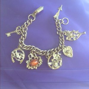 ❤️ Vintage (from the 70s) charmed chain bracelet